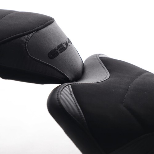 ΣΕΛΑ BAGSTER "SIT'N GO" ΓΙΑ SUZUKI GSX 8 S / GSX 8 R '23-'26 CARBON BLACK