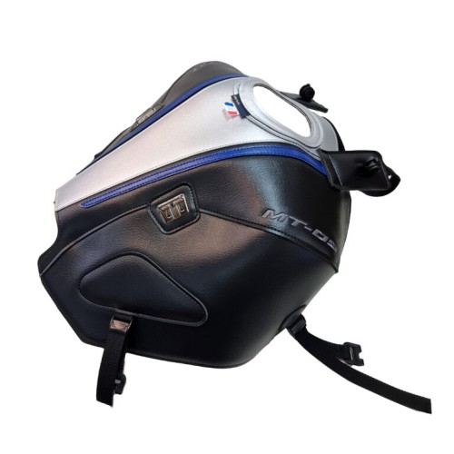 ΚΑΛΥΜΜΑ BAGSTER YAMAHA MT09 ΜΑΥΡΟ/ΑΣΗΜΙ/DECO ΜΠΛΕ (2021-2023)