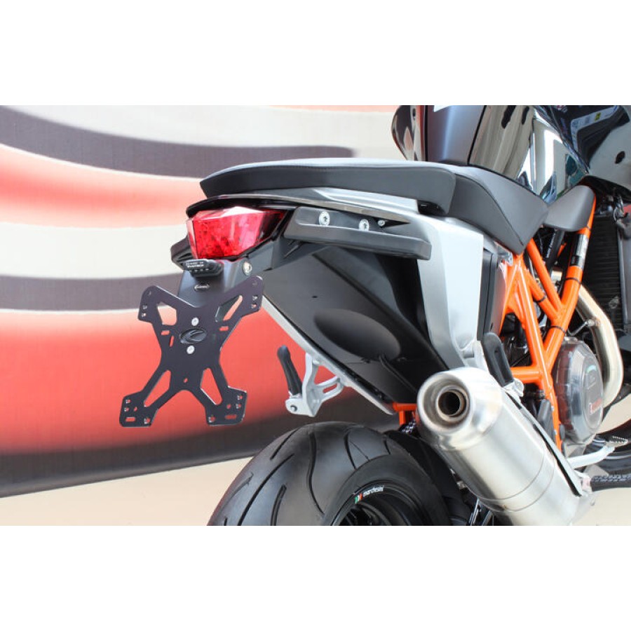 ΒΑΣΗ ΠΙΝΑΚΙΔΑΣ EVOTECH ΓΙΑ KTM 690 DUKE/R '12-'18