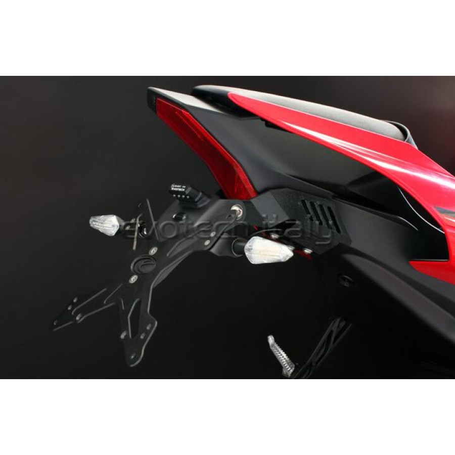 ΒΑΣΗ ΠΙΝΑΚΙΔΑΣ EVOTECH ΓΙΑ YAMAHA R1 '15-'16