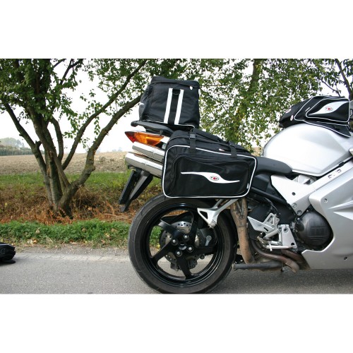 ΣΑΜΑΡΙΑ ΤΑΞΙΔΙΟΥ ΜΗΧΑΝΗΣ ΓΙΑ ΠΙΣΩ ΠΛΑΙΝΑ FAIRINGS T-MAXTER SIDE 16LT/24LT -1 ΖΕΥΓΑΡΙ